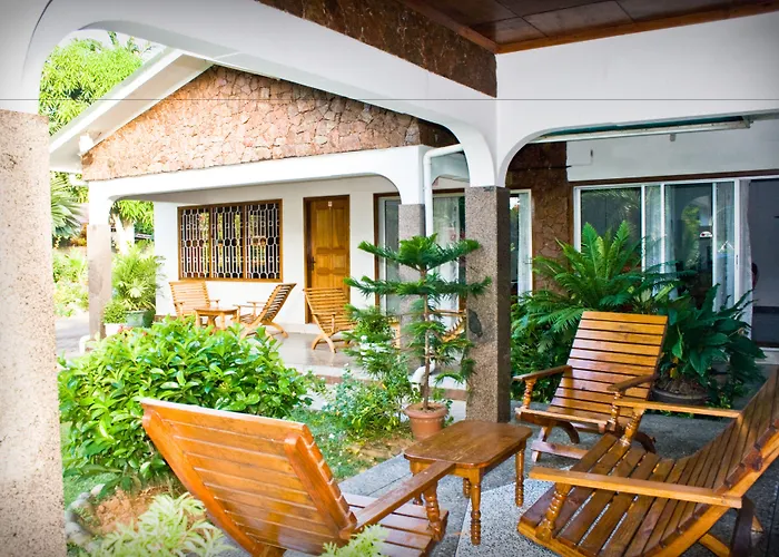 De Roses Maison d'hôtes Beau Vallon (Mahe)