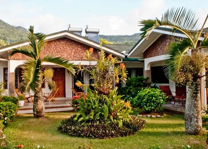 De Roses 3* Beau Vallon (Mahe)