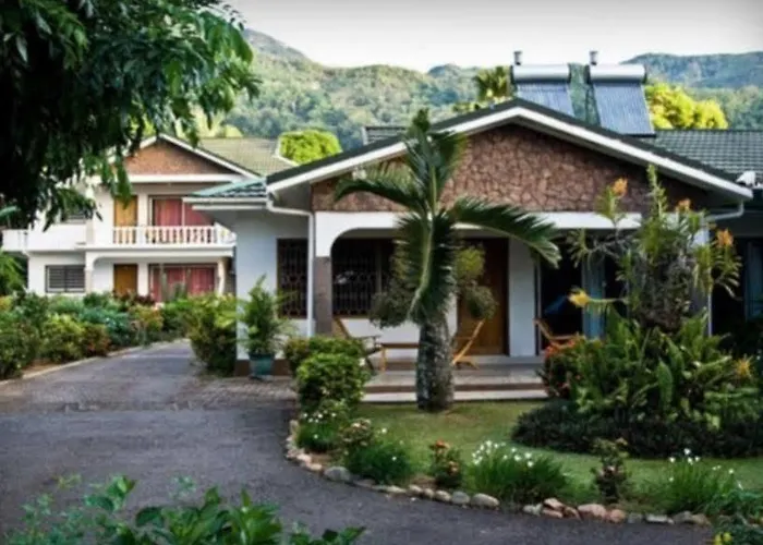 De Roses Maison d'hôtes Beau Vallon (Mahe)